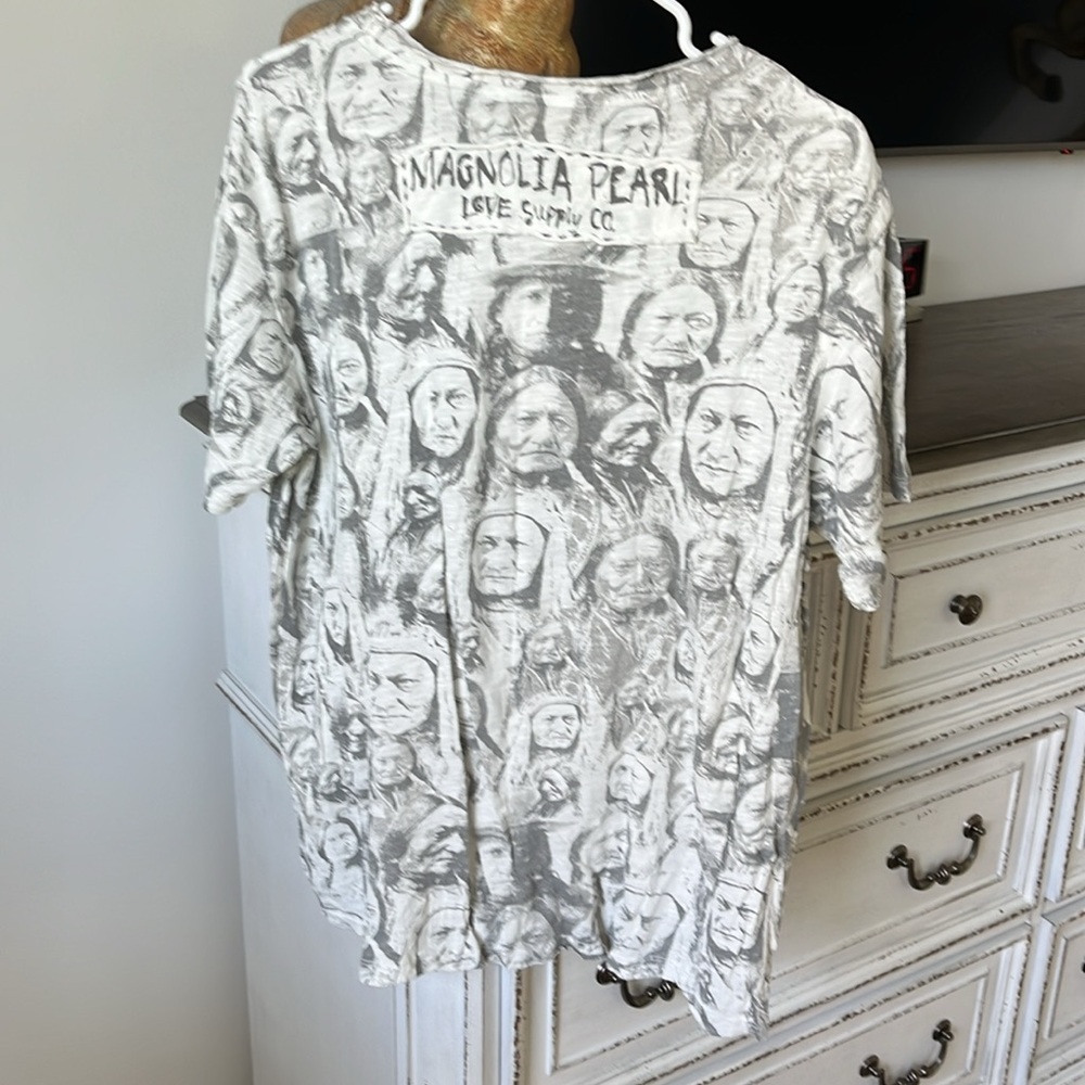 Magnolia Pearl True Heart Tee - Picture 2 of 9